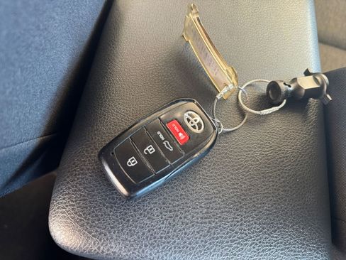 Used 2025 Toyota Camry LE image 24