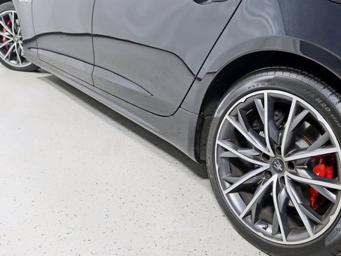 Used 2021 Maserati Quattroporte S Q4 AWD/4WD image 12