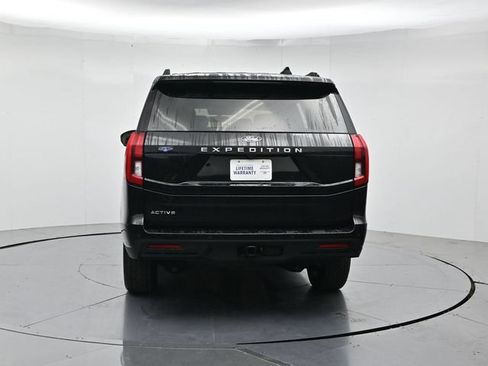 Used 2025 Ford Expedition Active AWD/4WD image 9