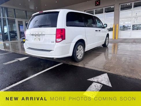 Used 2019 Dodge Grand Caravan SE FWD image 6