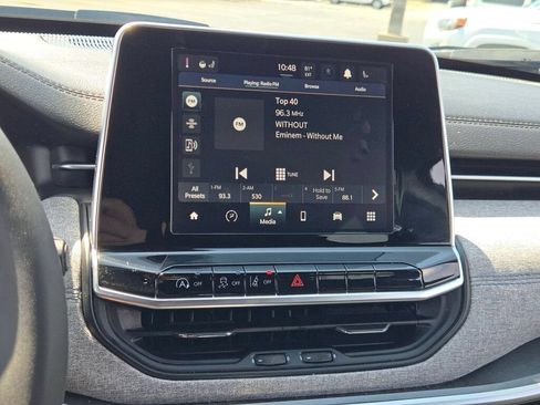 Certified 2025 Jeep Compass Latitude AWD/4WD image 29