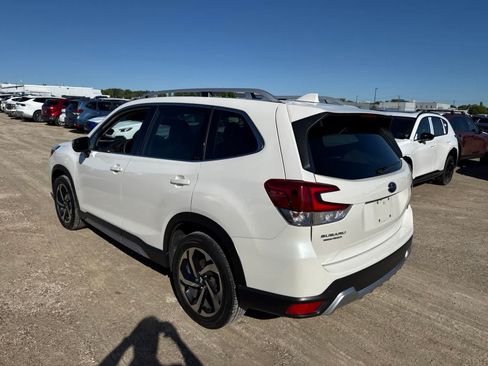 Used 2023 Subaru Forester Touring AWD/4WD image 2