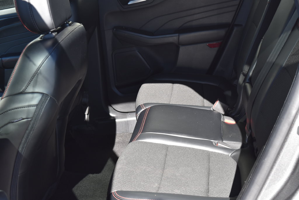 Used 2025 Ford Escape ST-Line FWD image 10