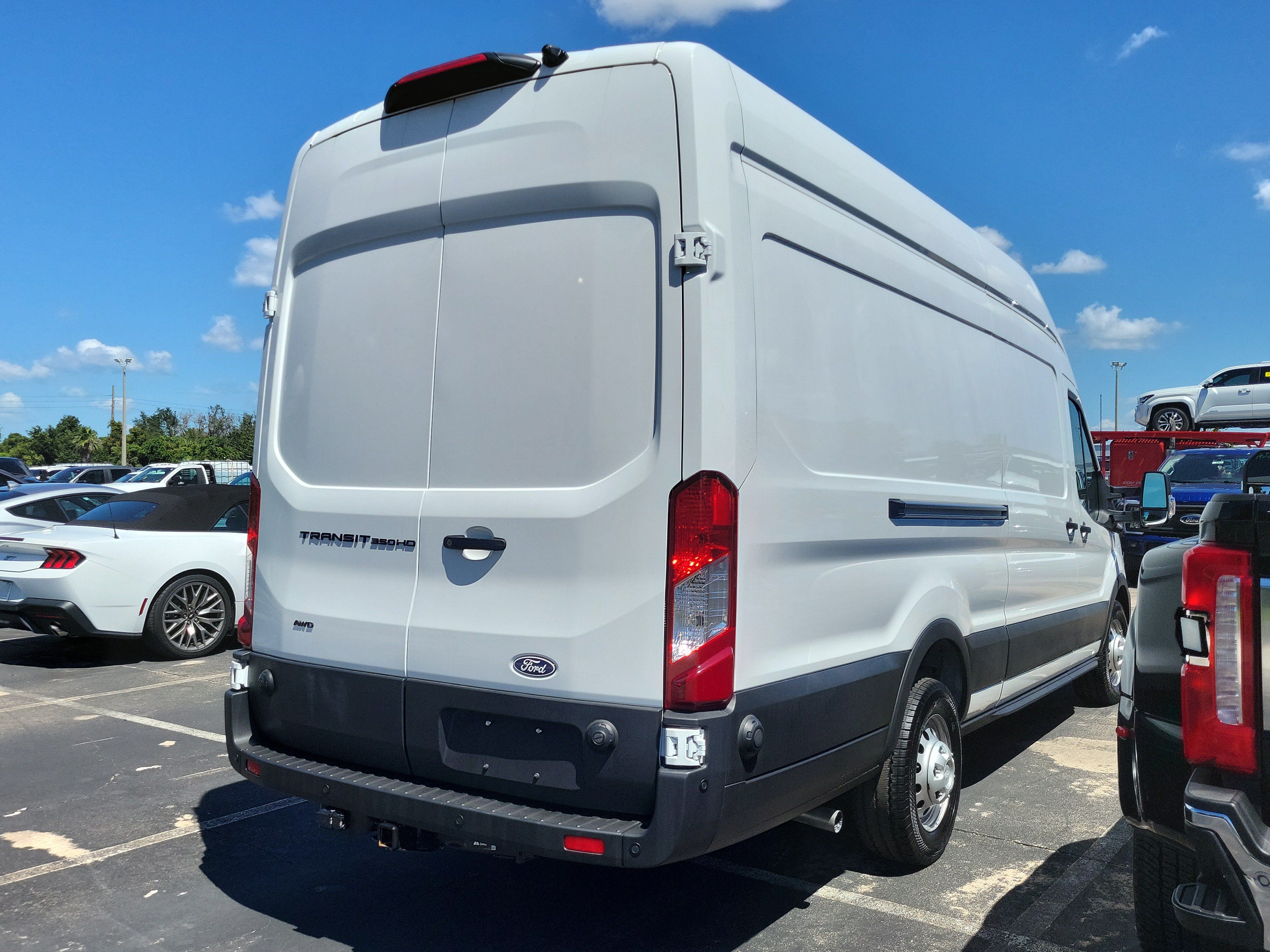 Used 2026 Ford Transit 350 148 High Roof AWD image 5