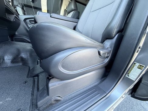 Used 2021 Nissan Titan S w/ S Utility Package image 24