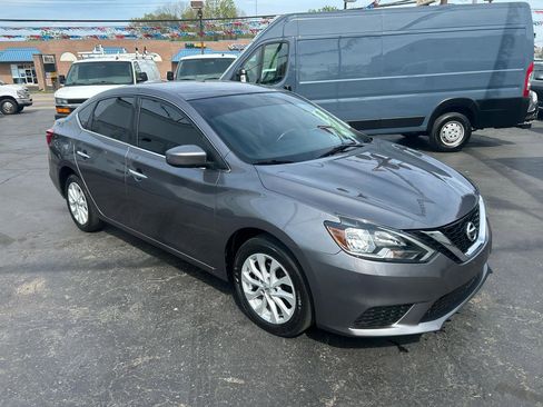 Used 2019 Nissan Sentra SV image 4