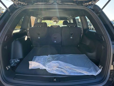 New 2025 Jeep Grand Cherokee Laredo image 13