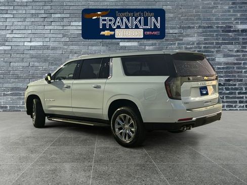 New 2026 Chevrolet Suburban Premier image 3