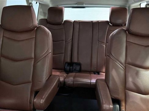 Used 2018 Cadillac Escalade ESV Premium Luxury image 30