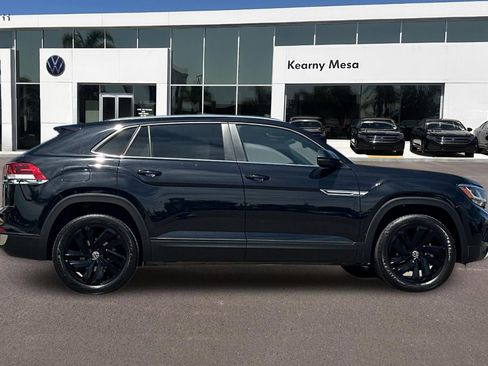 Used 2023 Volkswagen Atlas Cross Sport SE FWD image 3