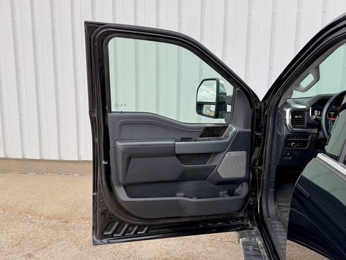 Used 2023 Ford F150 Lariat w/ Trailer Tow Package image 11