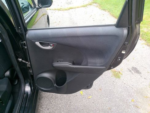 Used 2011 Honda Fit Sport image 34