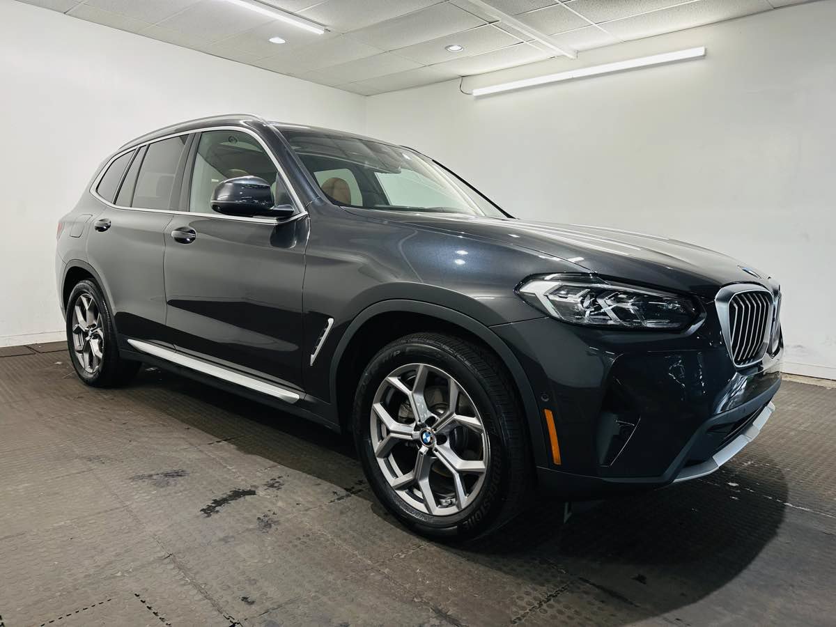 Used 2023 BMW X3 xDrive30i AWD/4WD image 1