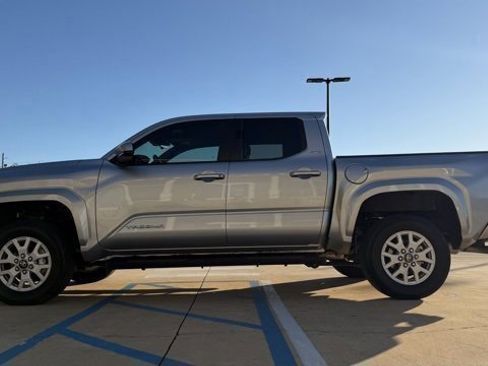 Used 2024 Toyota Tacoma SR5 image 2