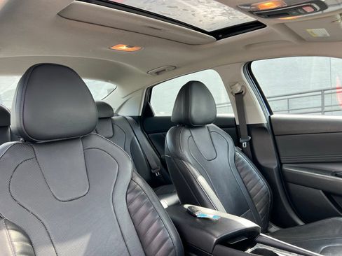 Used 2023 Hyundai Elantra Limited FWD image 52
