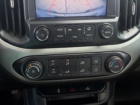 Used 2017 Chevrolet Colorado LT w/ LT Convenience Package RWD image 15
