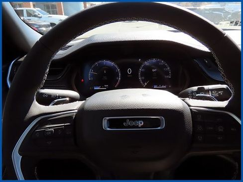 New 2026 Jeep Grand Cherokee L Limited AWD/4WD image 16