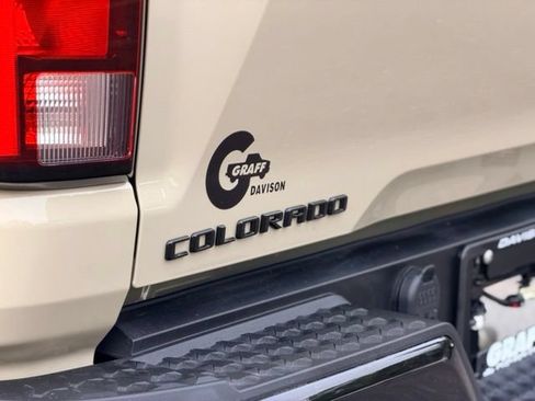 Used 2023 Chevrolet Colorado Z71 w/ Z71 Convenience Package 2 AWD/4WD image 28