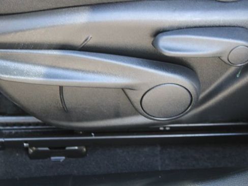 Used 2025 Jeep Compass Latitude image 33