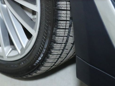 Used 2020 BMW 530i xDrive w/ Premium Package image 22