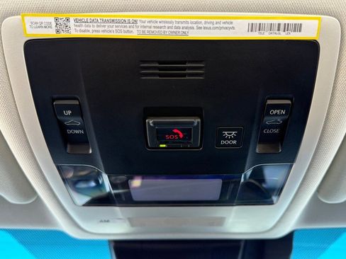 Certified 2025 Lexus ES 300h w/ Premium Package image 31