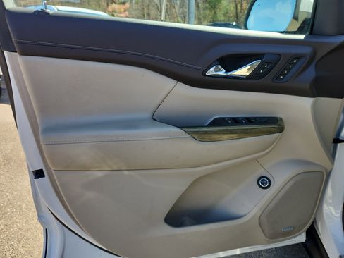 Used 2019 GMC Acadia Denali image 21