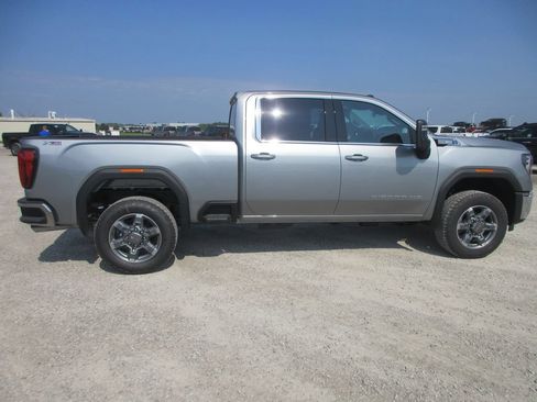 New 2026 GMC Sierra 2500 SLE w/ SLE Value Package; AWD/4WD image 3