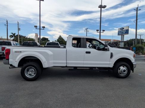 Used 2022 Ford F350 XL w/ STX Appearance Package AWD/4WD image 4