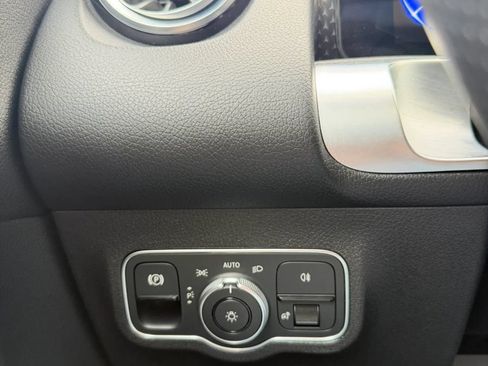 Used 2024 Mercedes-Benz EQB 250+ image 24