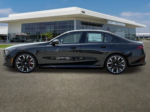 New 2026 BMW 550e xDrive w/ M Sport Professional Package image 6