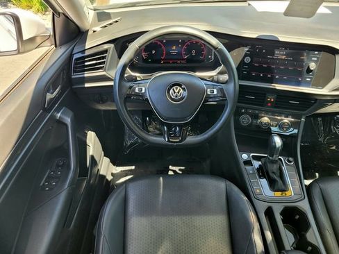 Used 2019 Volkswagen Jetta SEL FWD image 12