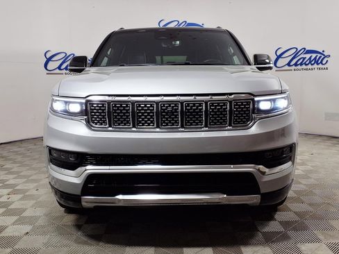 Used 2024 Jeep Grand Wagoneer L Series III image 3