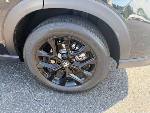 Certified 2025 Honda HR-V Sport image 11