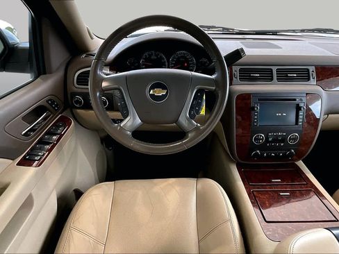 Used 2011 Chevrolet Tahoe LTZ AWD/4WD image 5