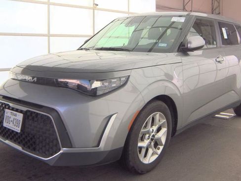 Used 2024 Kia Soul LX w/ Option Group 015 image 1