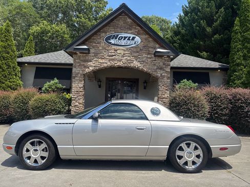 Used 2004 Ford Thunderbird Deluxe image 1