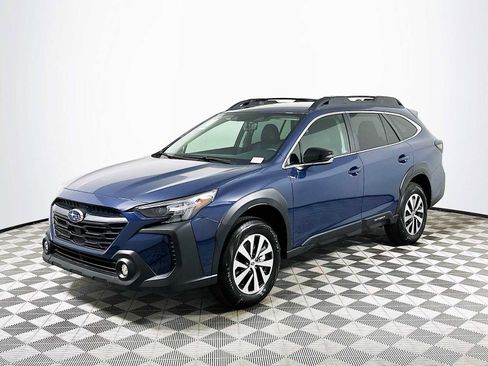 Certified 2025 Subaru Outback Premium w/ Popular Package #1A image 3