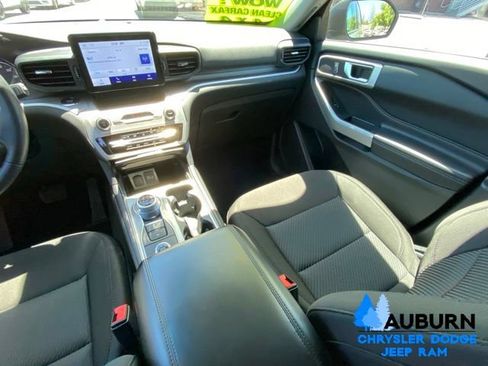 Used 2022 Ford Explorer XLT AWD/4WD image 26