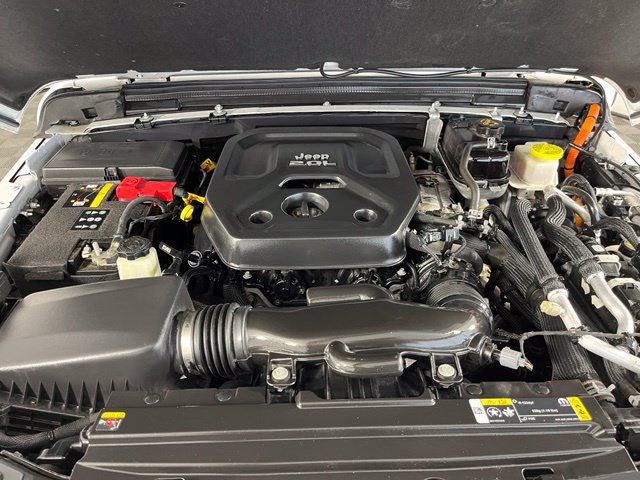 Used 2022 Jeep Wrangler Unlimited Sahara w/ Cold Weather Group AWD/4WD image 47