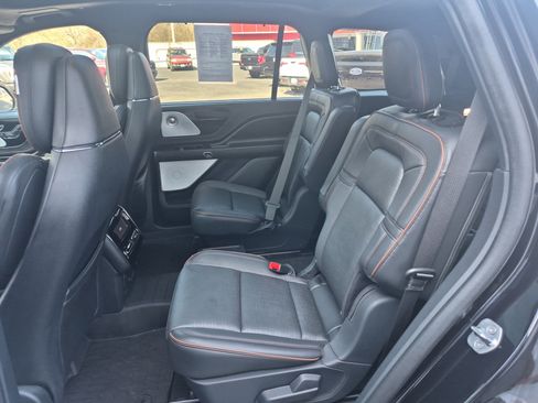 Used 2025 Lincoln Aviator Black Label image 15