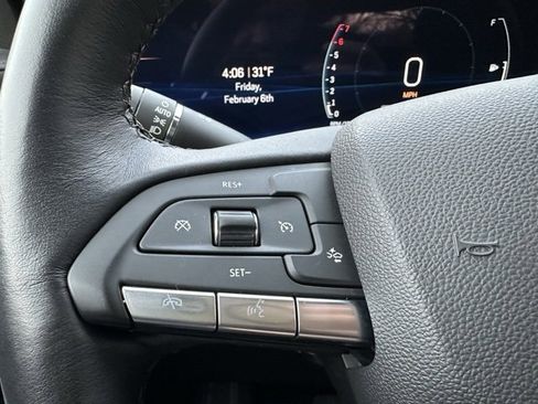 Used 2025 Cadillac XT4 Premium Luxury image 15