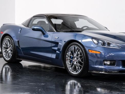 Used 2013 Chevrolet Corvette ZR1 w/ 3ZR Preferred Equipment Group RWD image 5