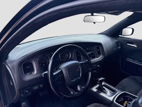 Used 2023 Dodge Charger SXT RWD image 9
