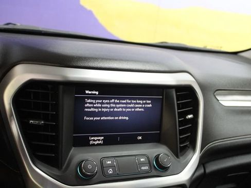 Used 2023 GMC Acadia SLT w/ GMC Pro Grade Package AWD/4WD image 18