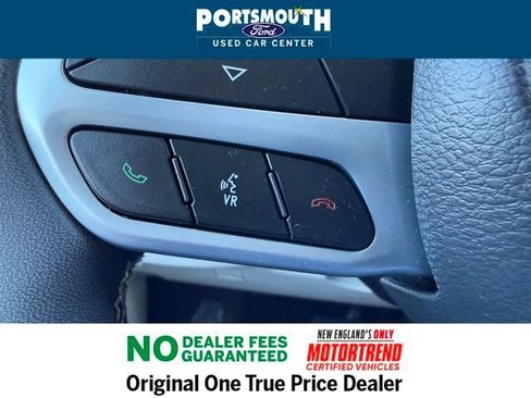 Used 2024 Chrysler Pacifica Touring-L image 19