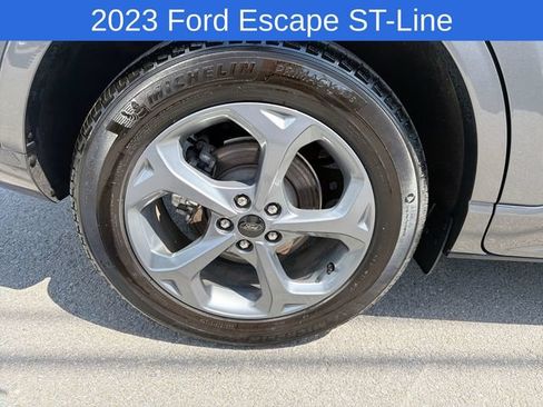 Used 2023 Ford Escape ST-Line w/ Tech Pack #1 AWD/4WD image 18
