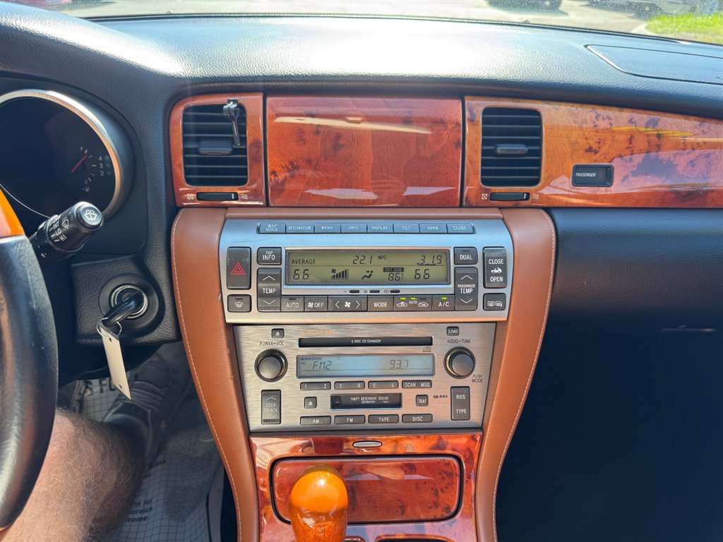 Used 2003 Lexus SC 430 Convertible RWD image 22