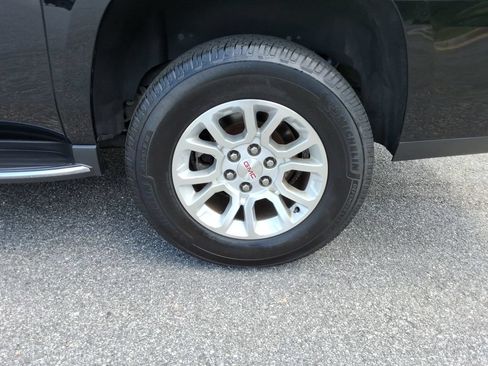 Used 2017 GMC Yukon XL SLT RWD image 11