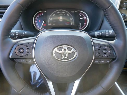 Used 2020 Toyota RAV4 Limited AWD/4WD image 19