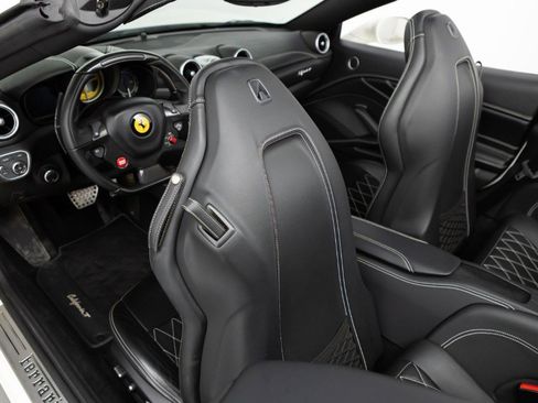 Certified 2016 Ferrari California T image 63